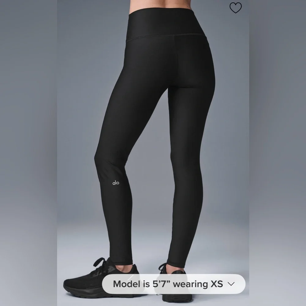 Alo Yoga NWT 7/8 High Waisted Airlift Leggings in Black Size M